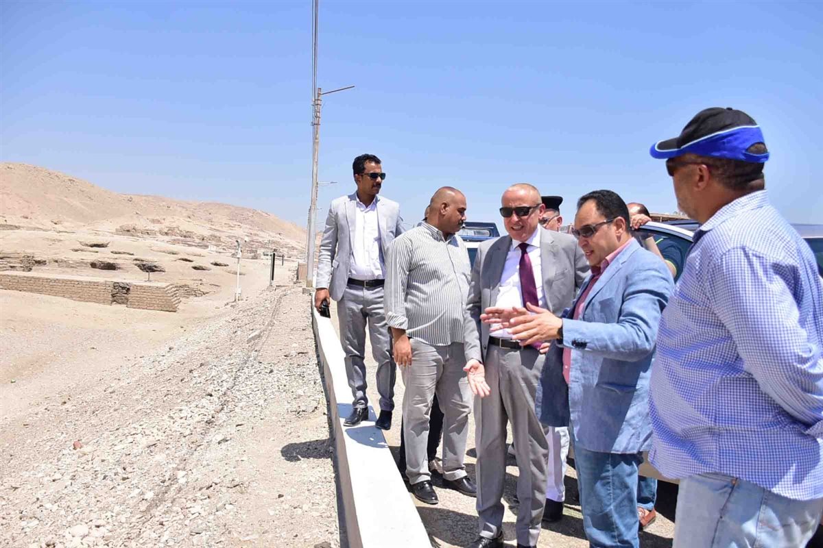 محافظ الأقصر يتفقد المسار السياحي 