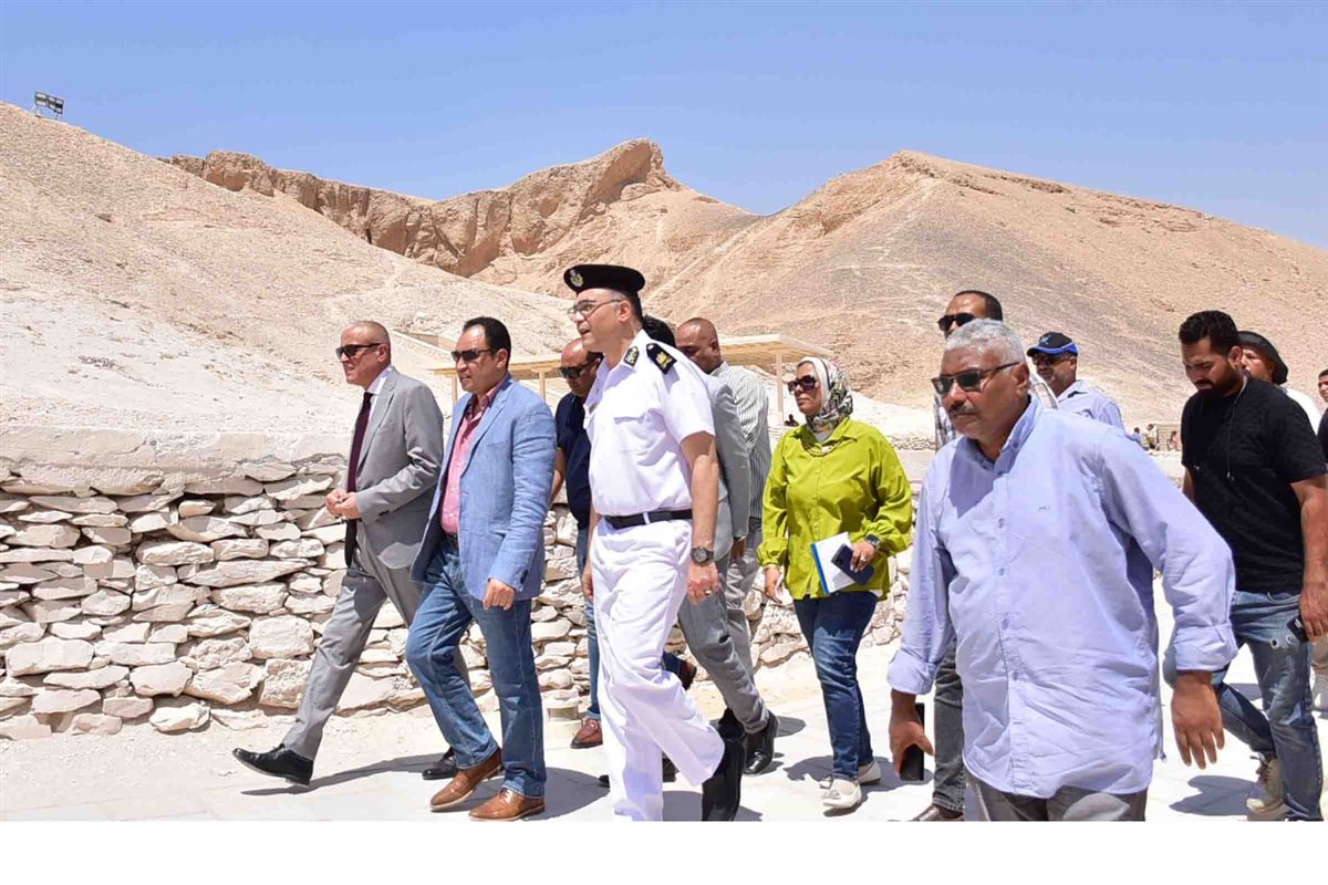 محافظ الأقصر يتفقد المسار السياحي 