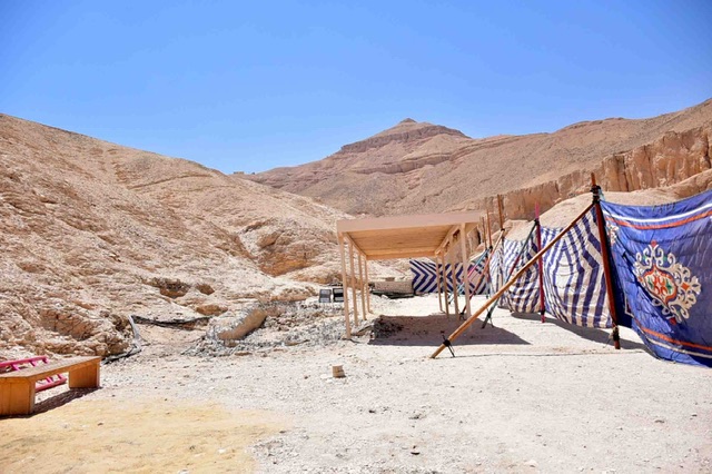 محافظ الأقصر يتفقد المسار السياحي 