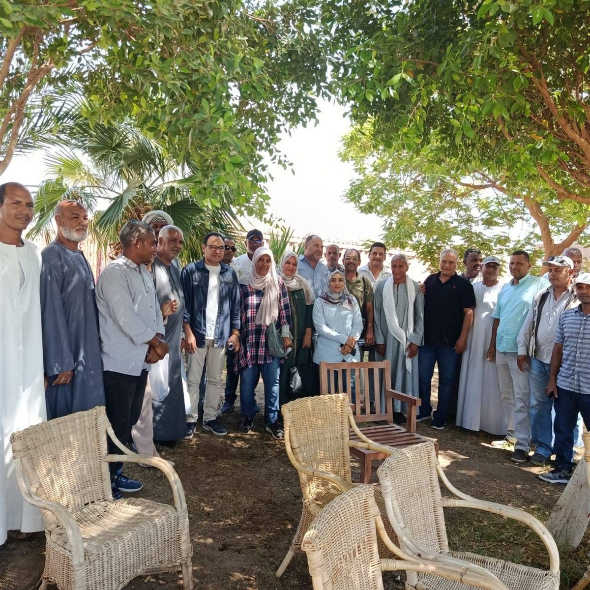 اجتماع مدير عام آثار الأقصر والمرممين 