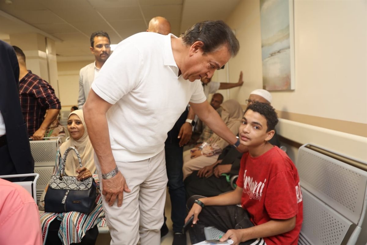 وزير الصحة بمسشفى أورام الأقصر 