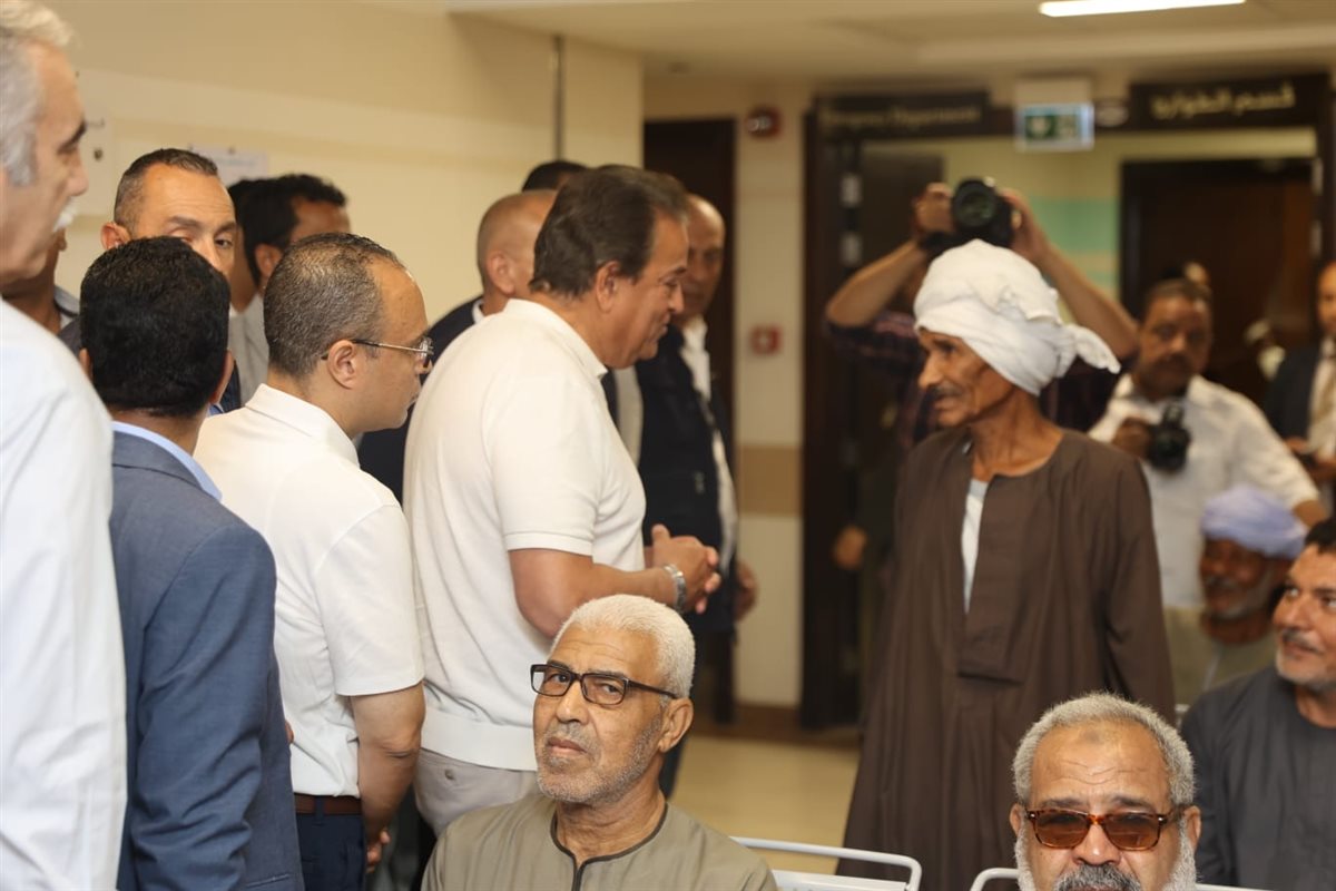 وزير الصحة بمسشفى أورام الأقصر 