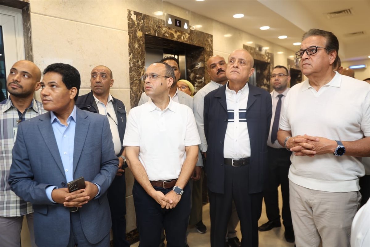 وزير الصحة بمسشفى أورام الأقصر 