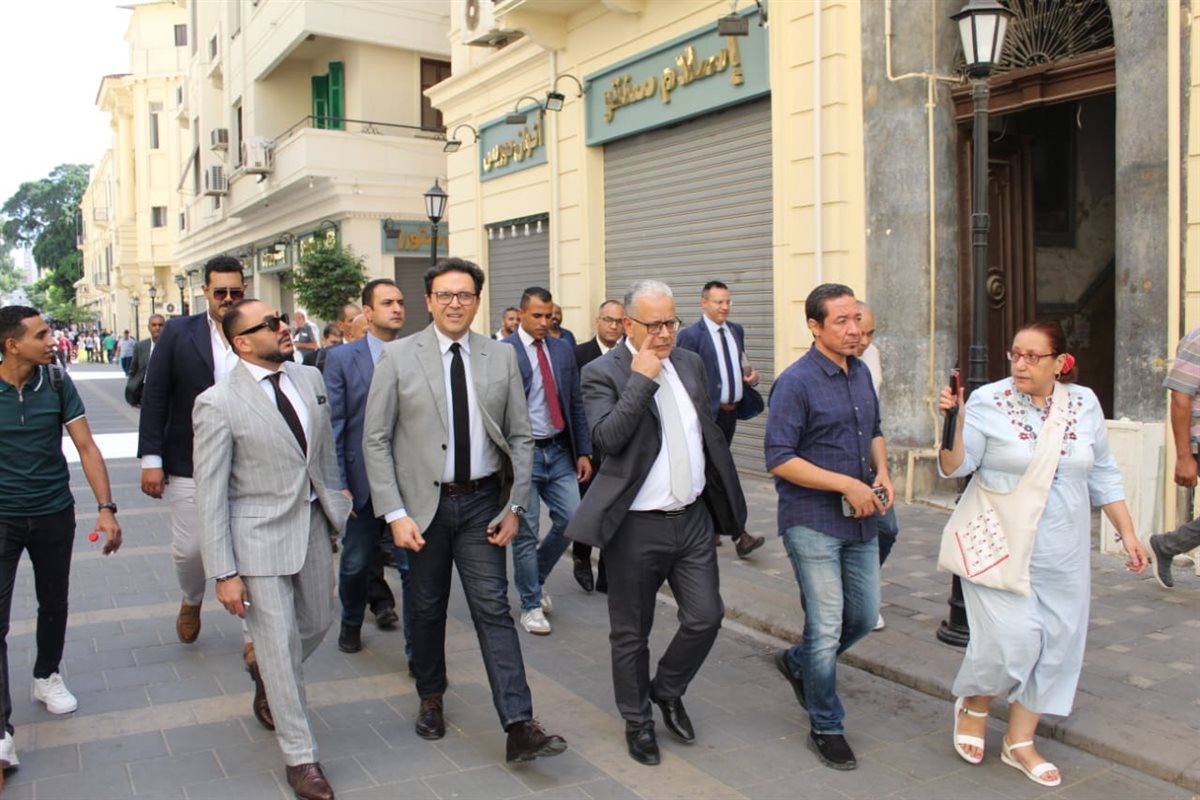 الوزير يتفقد شارع النبي دانيال