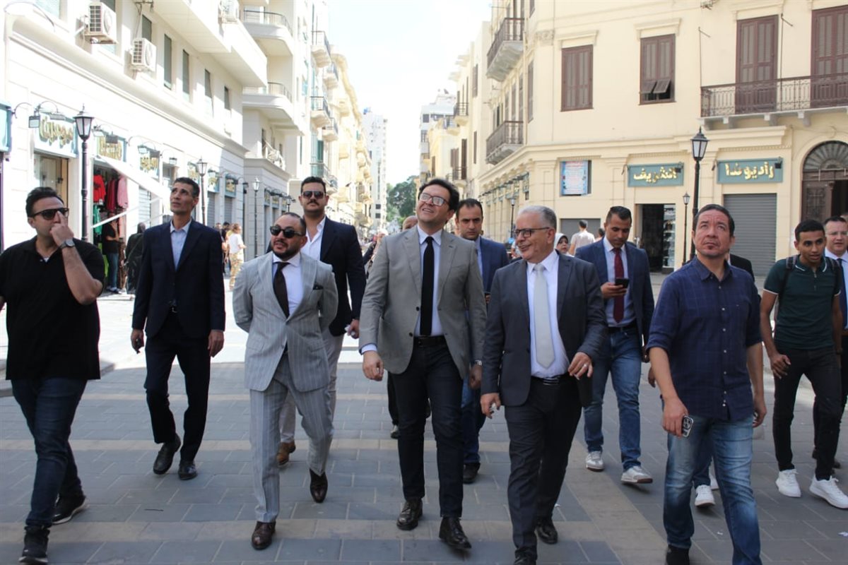الوزير يتفقد شارع النبي دانيال