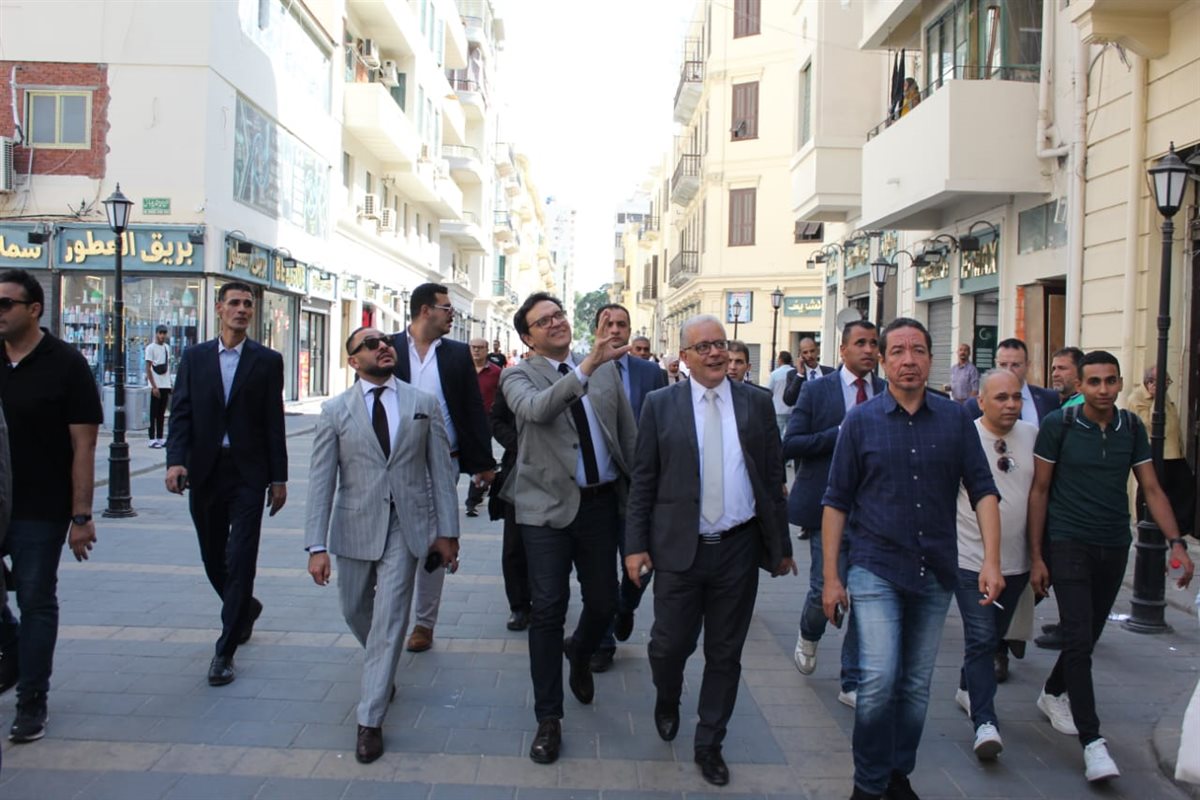 الوزير يتفقد شارع النبي دانيال