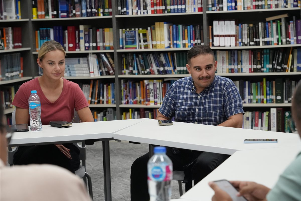 المؤتمر الصحفي 