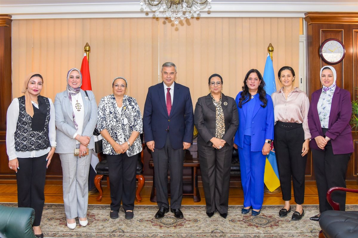 لقاء محافظ الإسكندرية 