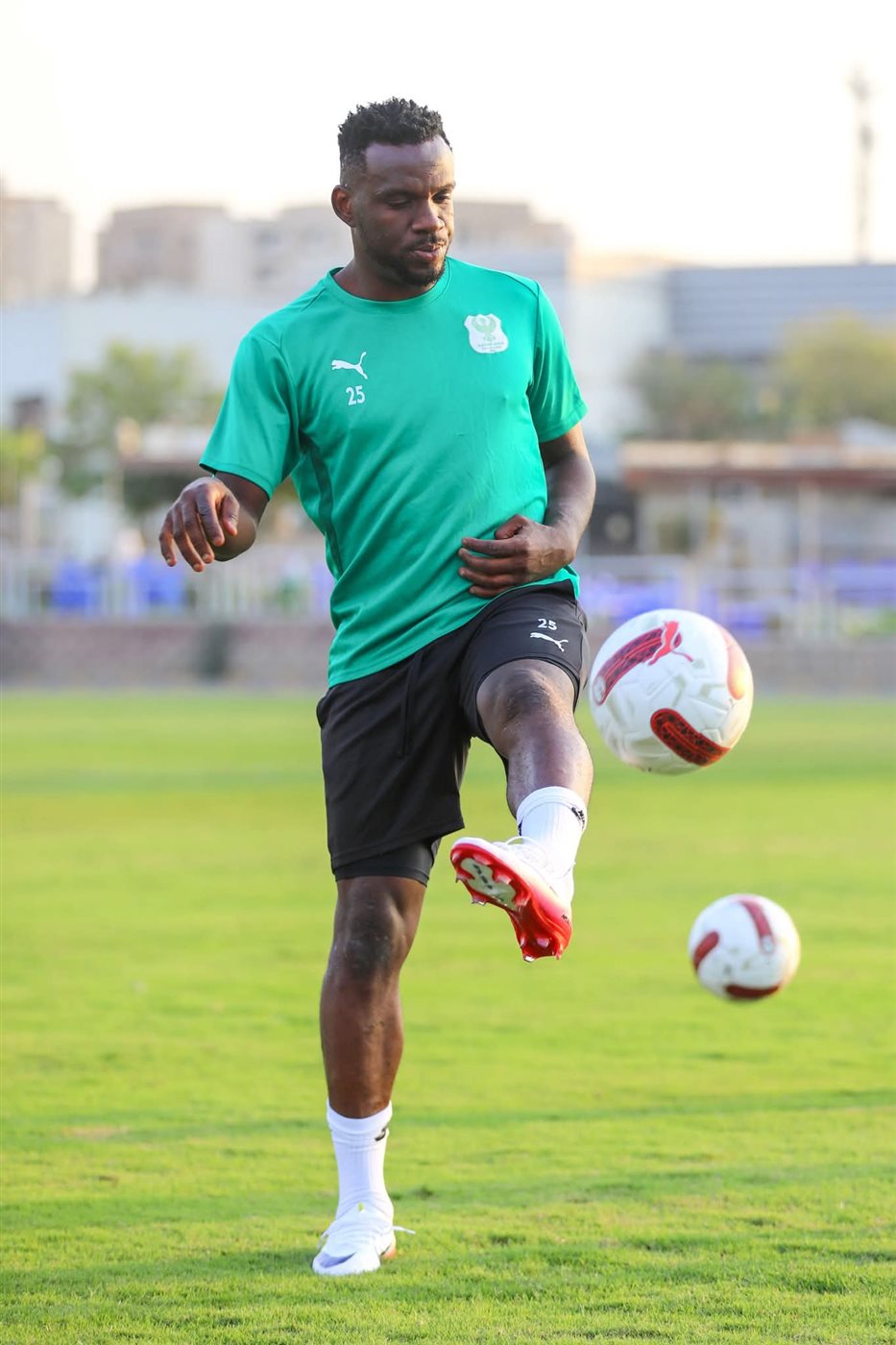 <strong>كينجسلي إيدو يشارك لأول مرة في مران المصري </strong>