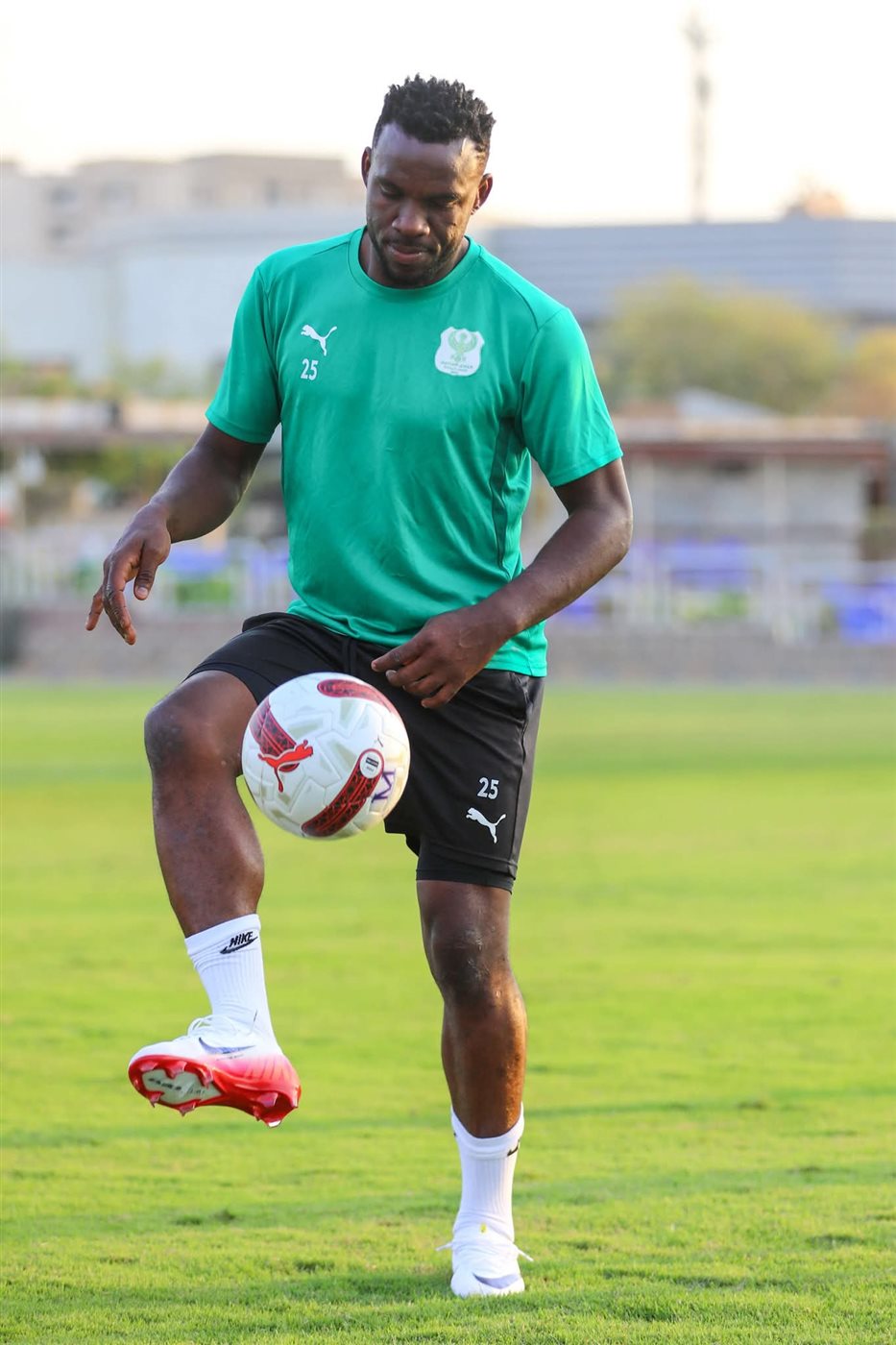 <strong>كينجسلي إيدو يشارك لأول مرة في مران المصري </strong>