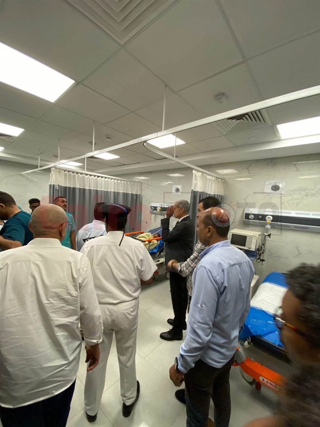 مدير أمن الأقصر اللواء الصاوي يتفقد المصابين