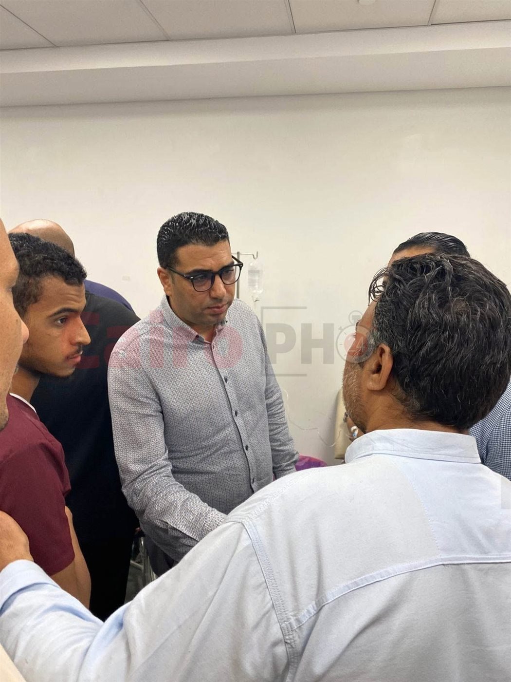 نائب محافظ الأقصر يتفقد المصابين