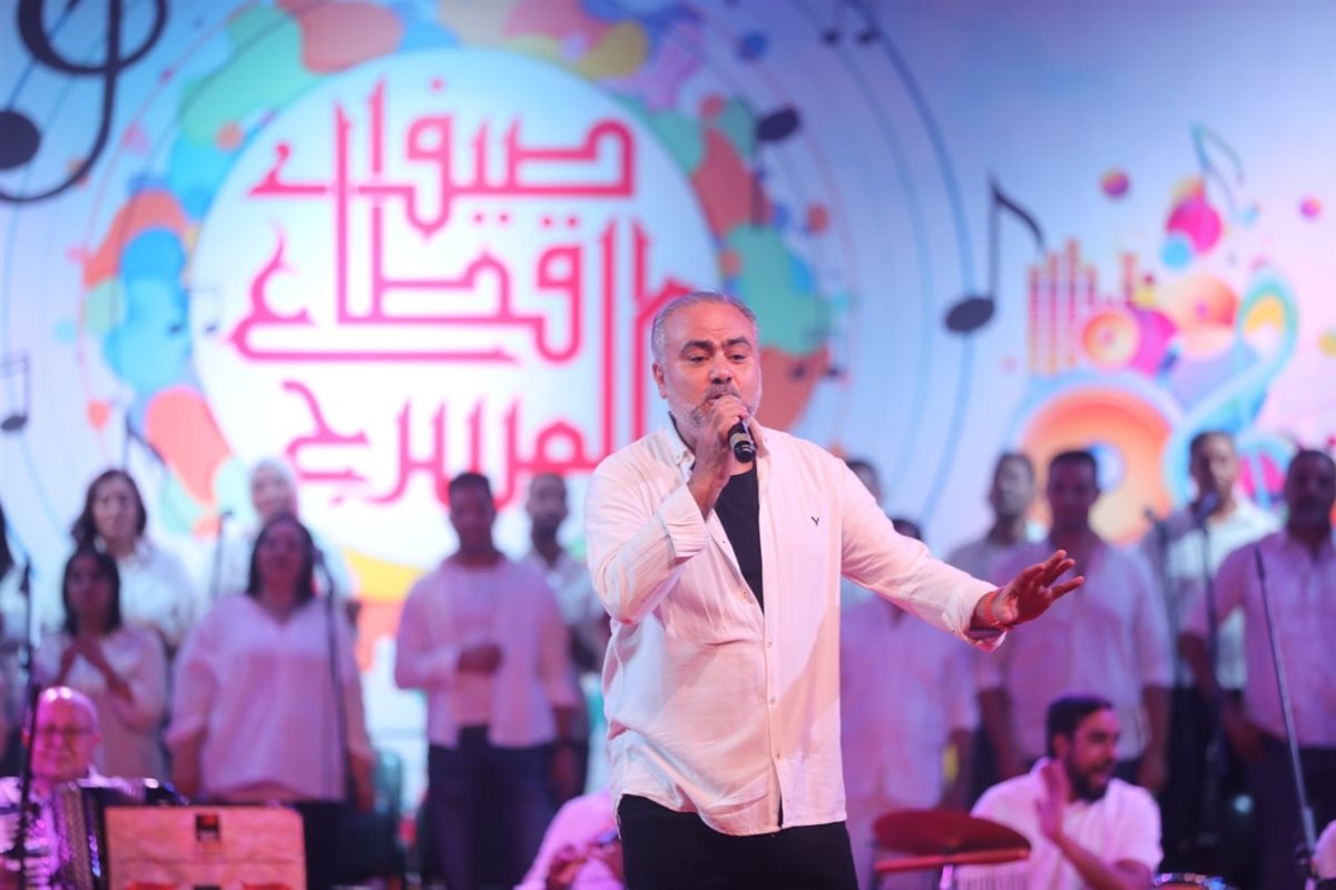 لقطات لـ فرقة أعز الناس بالأوبرا