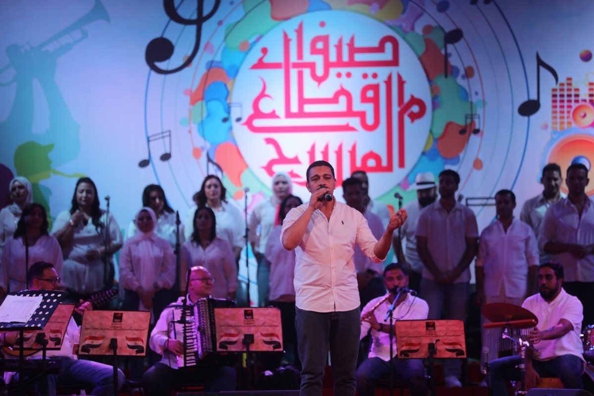 لقطات لـ فرقة أعز الناس