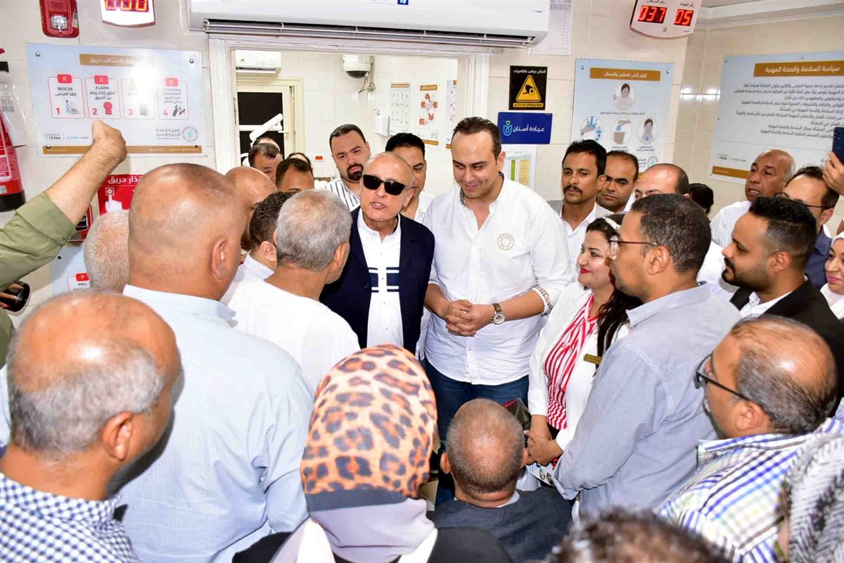 جولة المحافظ ورئيس هيئة الرعاية الصحية 