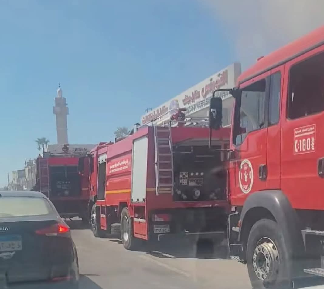 حريق مخزن بقرية النورس السياحية ببورسعيد 