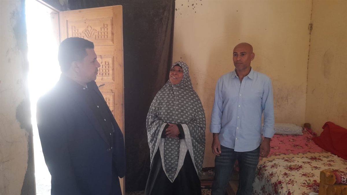 محافظ الأقصر يأمر بمتابعة حالة سيدةً