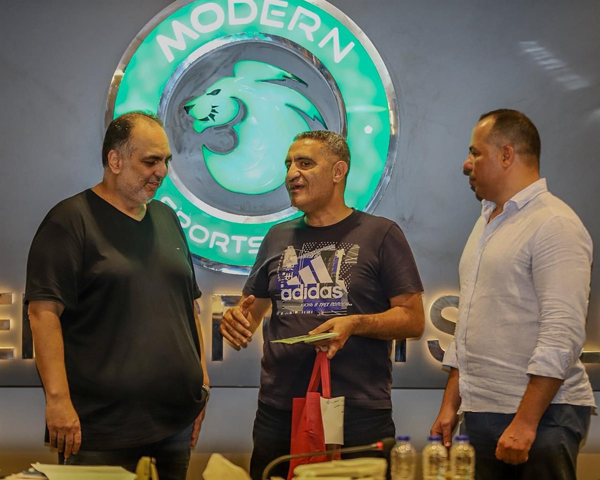 وليد دعبس مع النقاد الرياضيين 