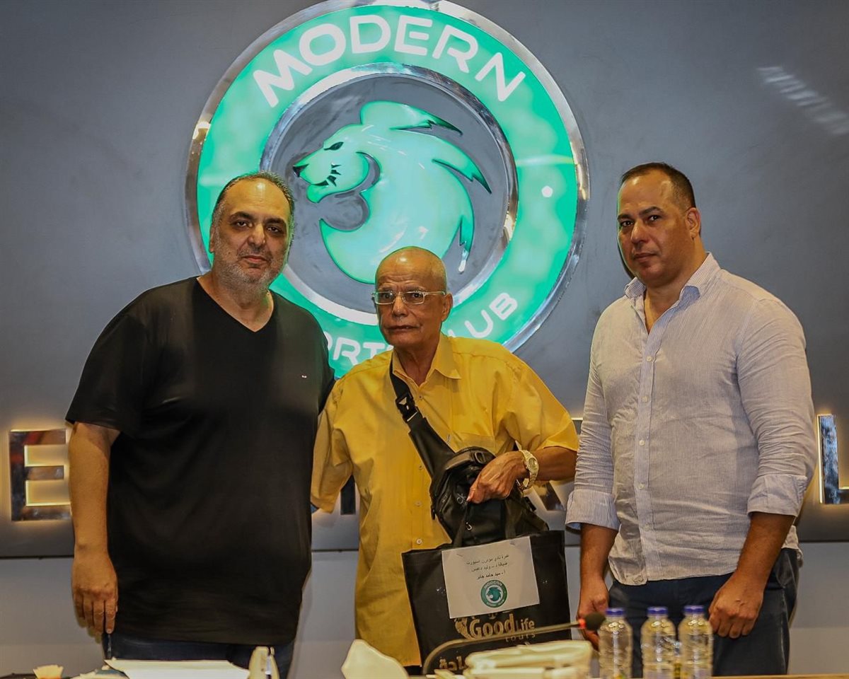 وليد دعبس مع النقاد الرياضيين 