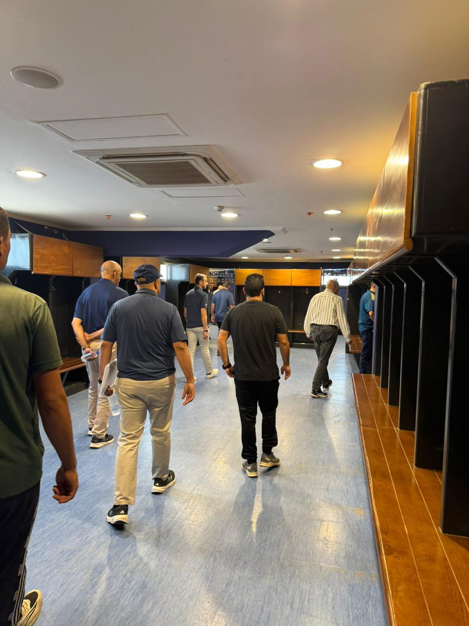 <strong>وفد فيفا يعاين ملعب الدفاع الجوي استعدادًا لمباراة بيراميدز وأوكلاند سيتي </strong>