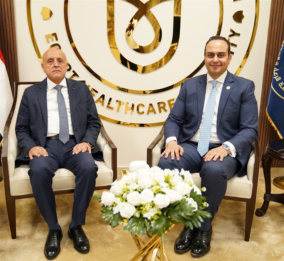 محافظ الأقصر ورئيس هيئة الرعاية الصحية