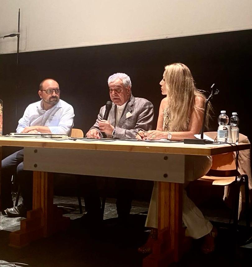 زاهي حواس يبهر إيطاليا ويعلن مواعيد افتتاح معرض كنوز الفراعنة