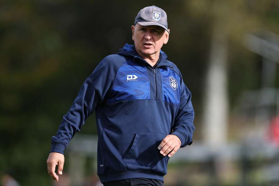 بول بوسا مدرب أوكلاند سيتي 