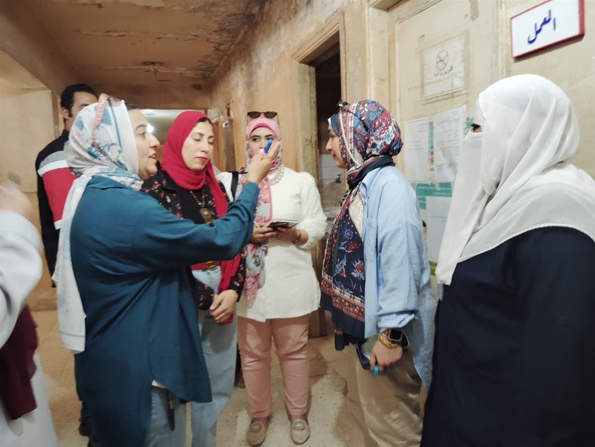 جانب من جولة وكيل وزارة الصحة