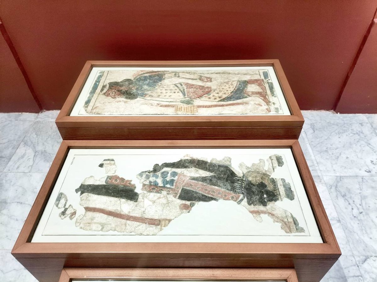  لوحات جدارية نادرة لأسرى مقيدين من قاعة عرش الملك أمنحتب الثالث