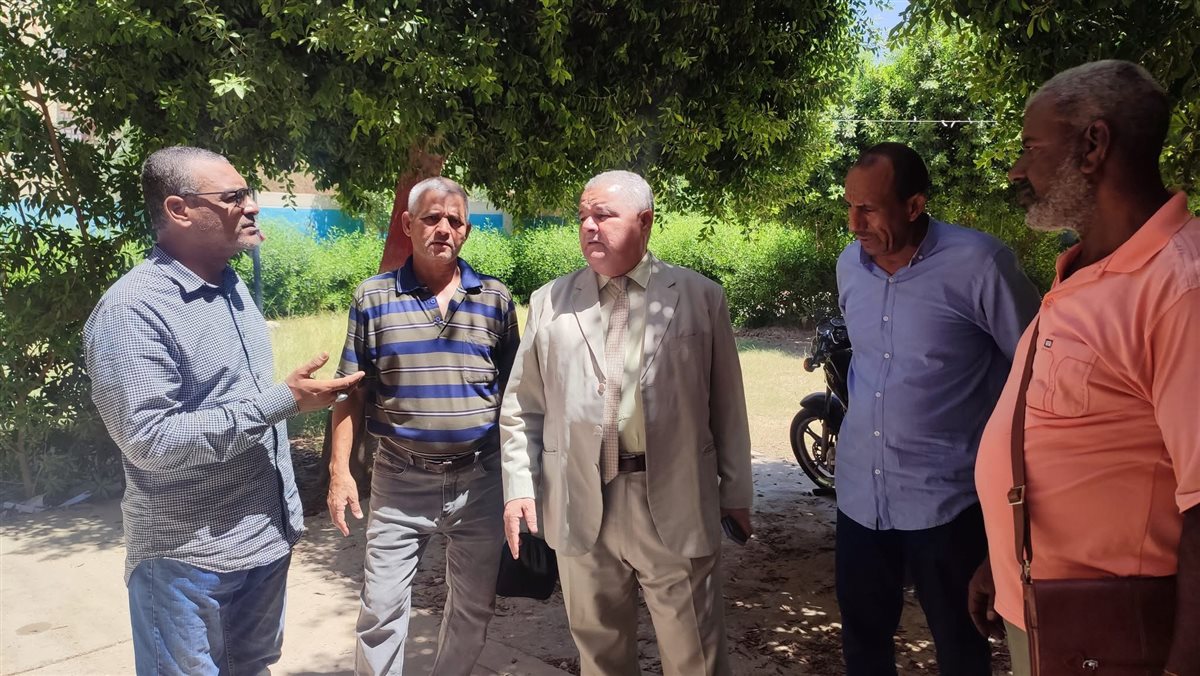 وكيل وزارة تعليم الأقصر يتفقد مدرسة وي التطبيقية