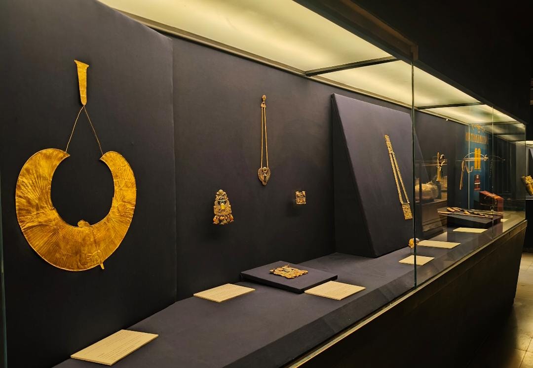 كنوز الملك توت عنخ آمون