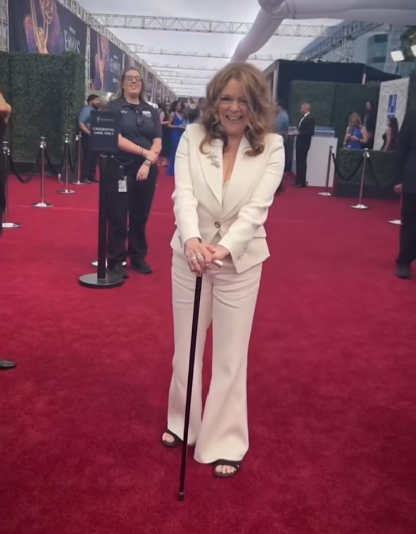 حضور مميز لـ سيلينا جوميز.. وديردري أوكونيل وجنيفيف أوريلي أبرز الحضور على كاربت حفل Emmy Awards