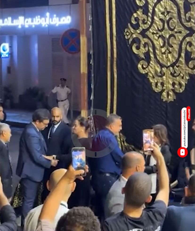 أبرز الحضور بعزاء أرملة سيد مكاوي 