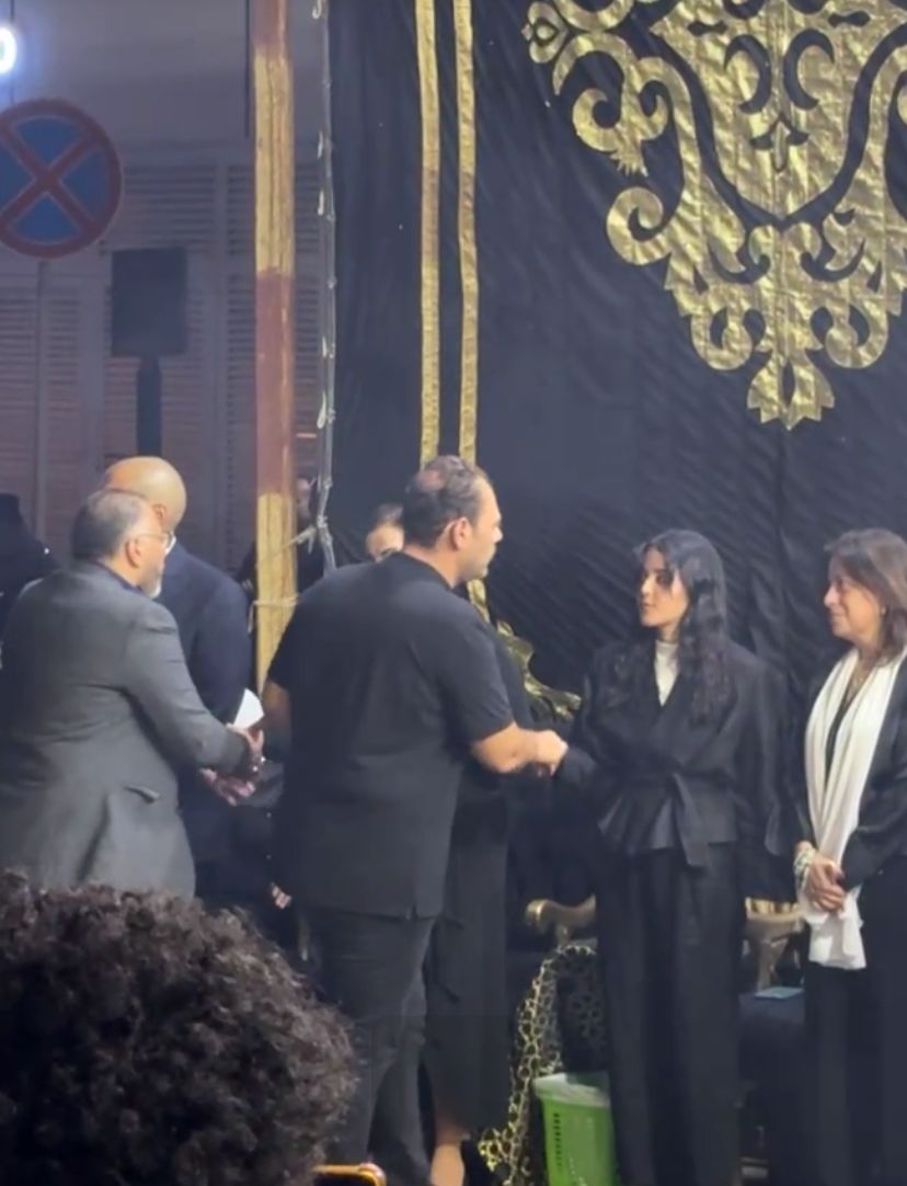 أبرز الحضور بعزاء أرملة سيد مكاوي 