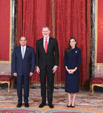 الرئيس بصحبة ملك وملكة اسبانيا