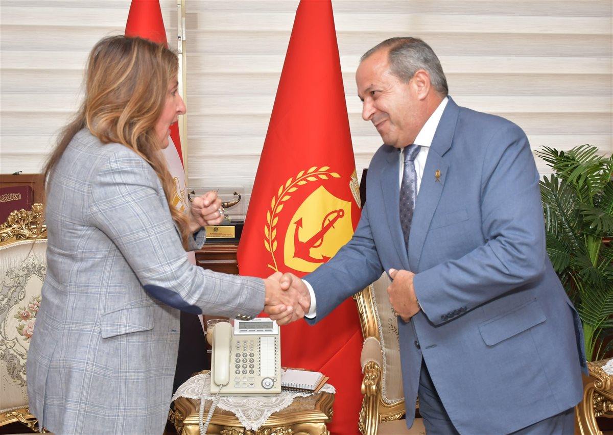 محافظ بورسعيد يستقبل سفيرة الولايات المتحدة الأمريكية 