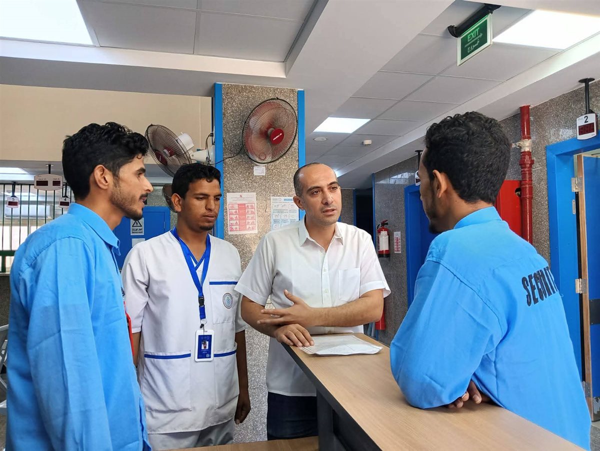 متابعة تقديم الخدمة الطبية للمنتفعين بالرعاية الصحية