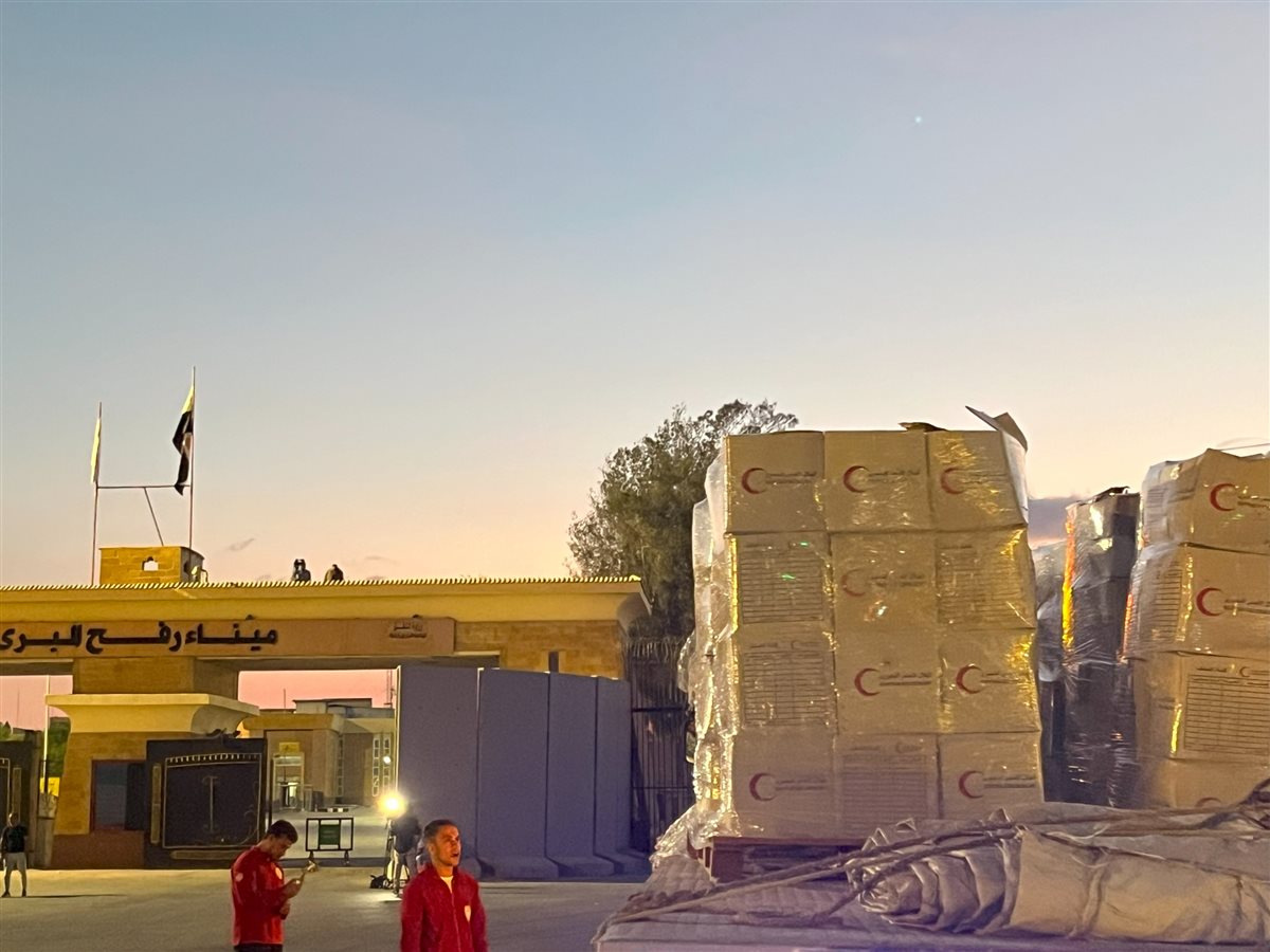 الهلال الأحمر المصري يرسل المساعدات الإغاثية إلى غزة