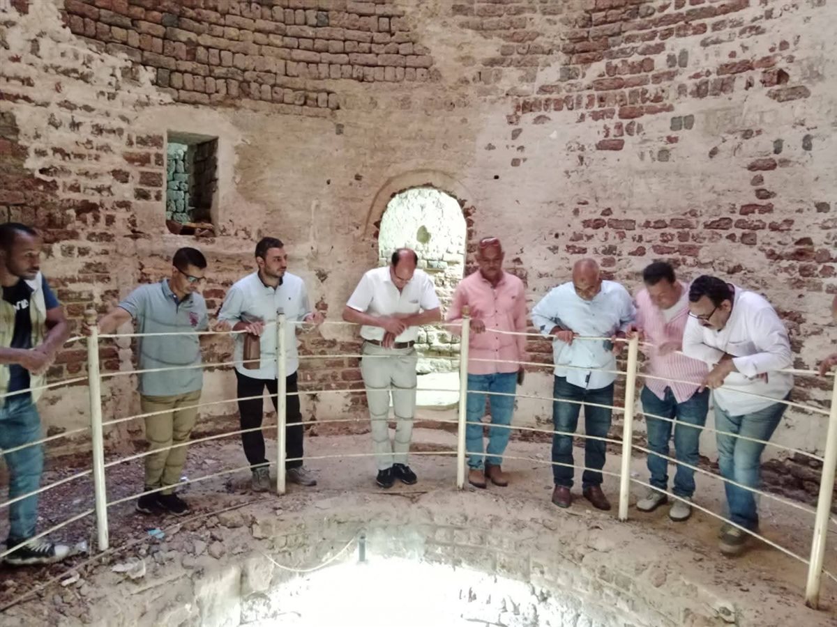 رئيس قطاع الآثار المصرية يزور منطقة تونا الجبل بالمنيا