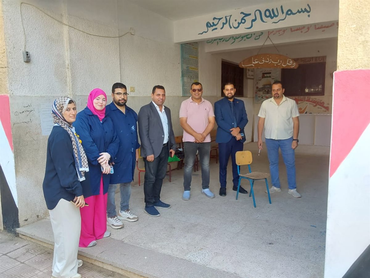 مياه الفيوم بالتعاون مع تعليم الفيوم تنفذ جداريات توعوية ضمن مشروع صحتهم مستقبلهم