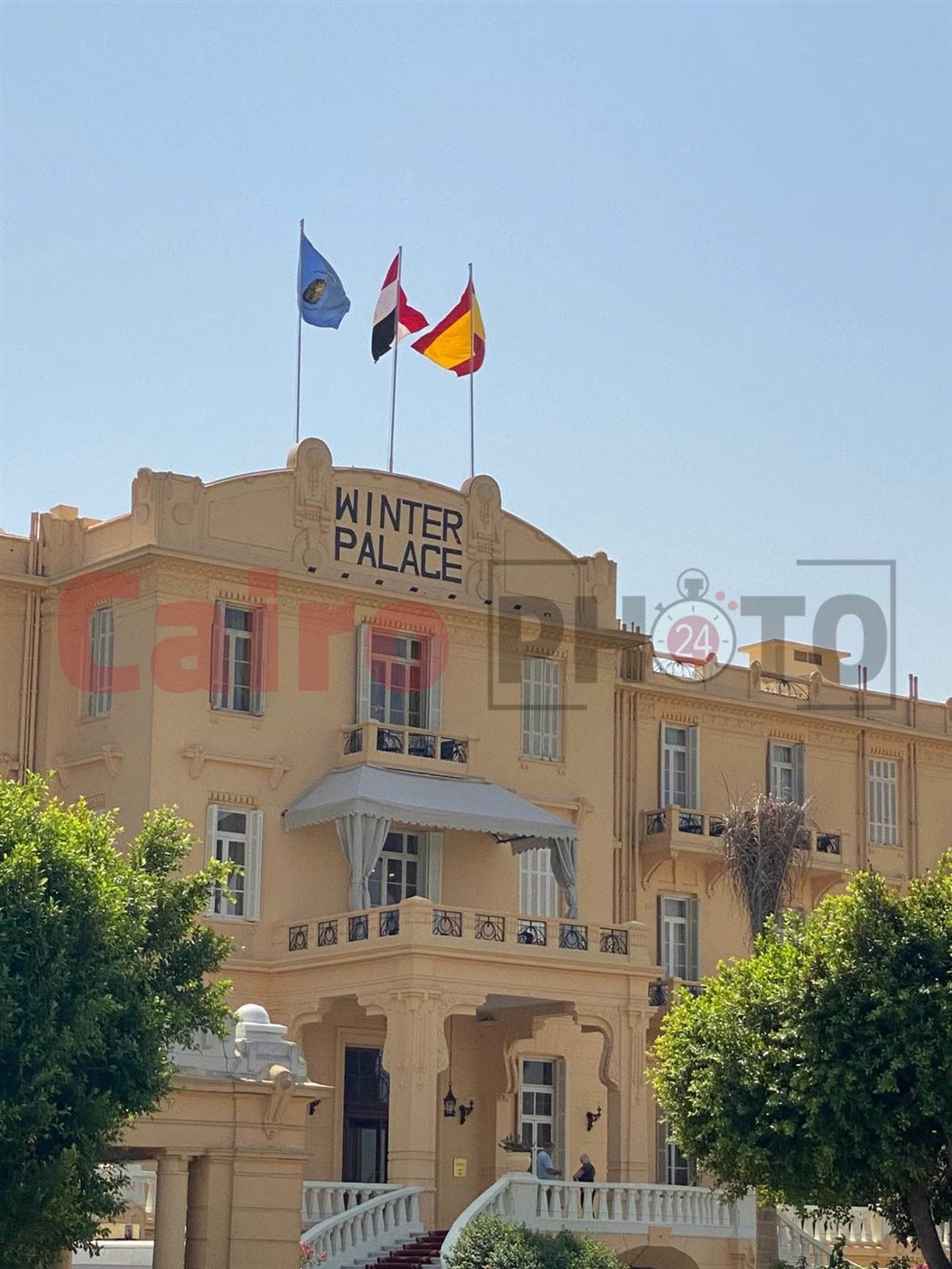 بأعلام مصر وإسبانيا الجناح الملكى في إنتظار الملوك