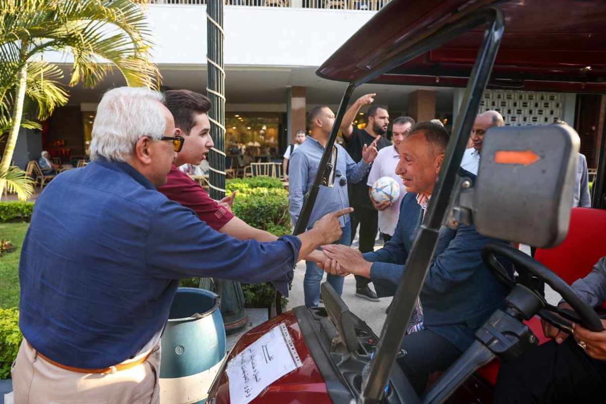 الخطيب ووفد من النيابة الإدارية قبل الجمعية العمومية