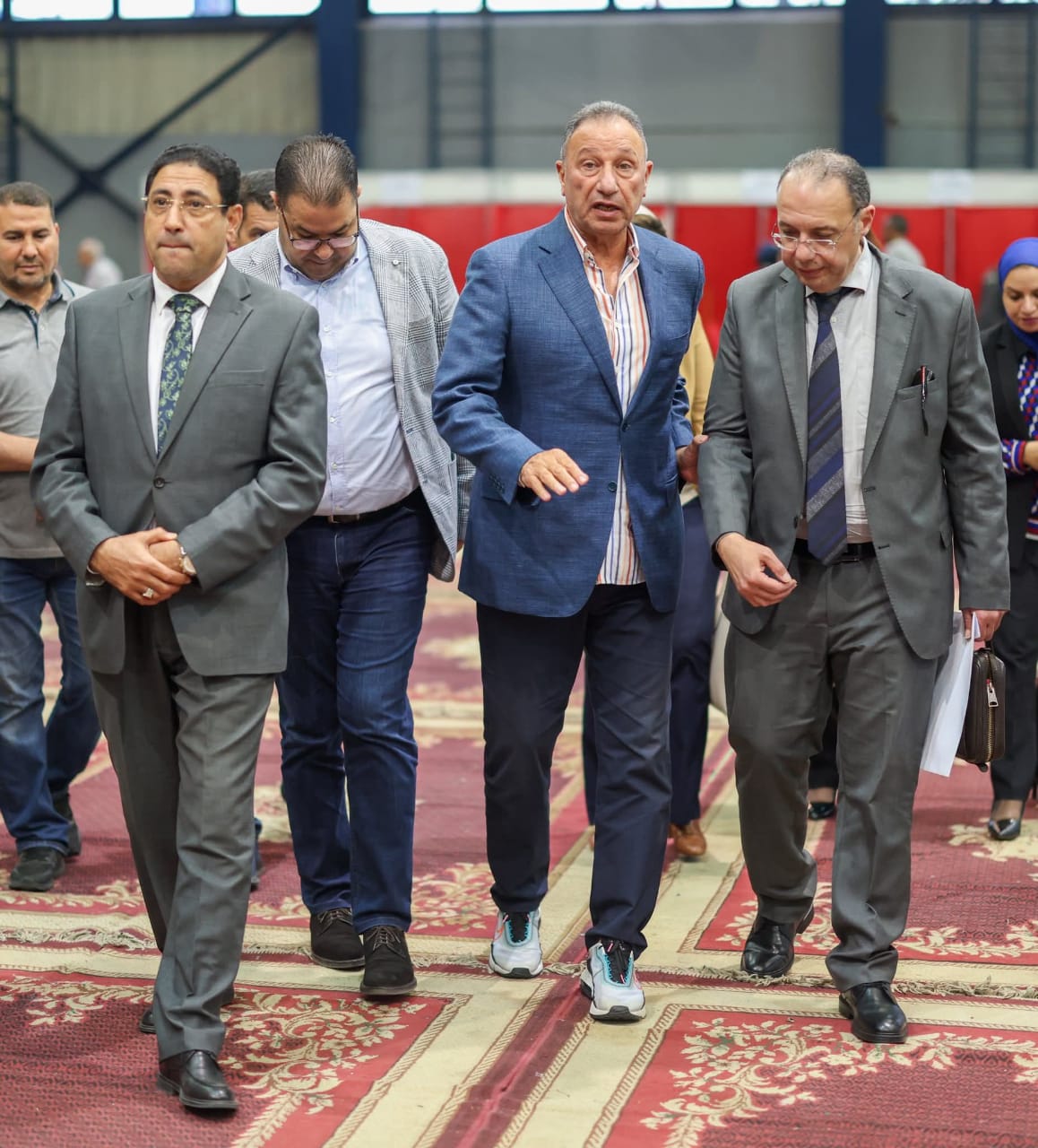 الخطيب يستقبل وفد من النيابة الإدارية استعدادًا للجمعية العمومية بالنادي