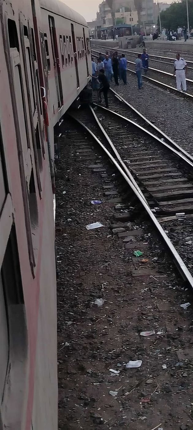 خروج قطار بـ شبين القناطر متجه لـ المرج عن القضبان