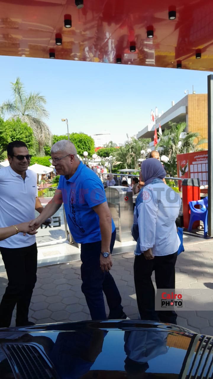 أحمد شوبير يصل الأهلي للإدلاء بصوته في الجمعية العمومية للأهلي