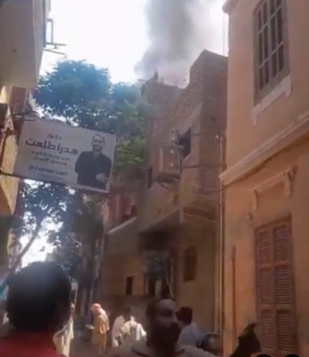 حريق بسطح أحد العقارات السكنية بالأقصر
