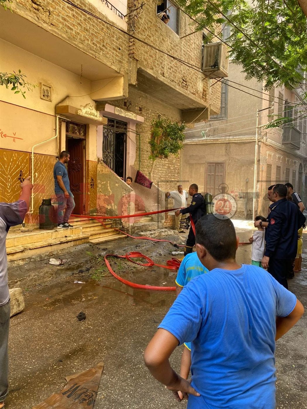 حريق بسطح أحد العقارات السكنية بالأقصر