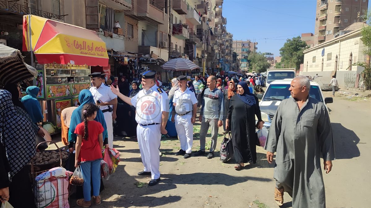 جانب من حملات إزالة الاشغالات 