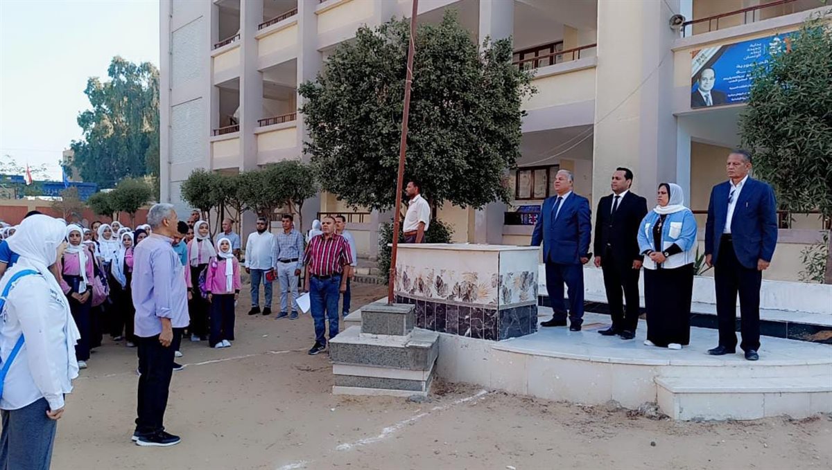 فى أول أيام الدراسة خالد قبيصي يتابع انضباط العمليه التعليميه بمدارس المحافظة