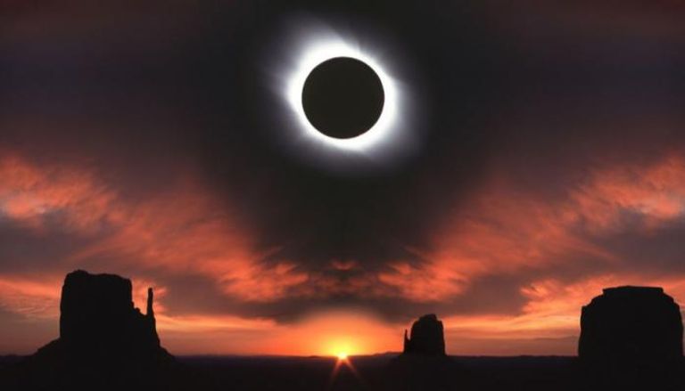 موعد كسوف الشمس 2025